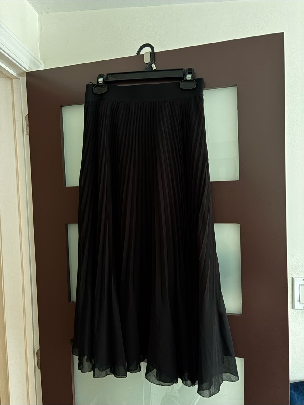 Aritzia Wilfred Black Pleated Midi Skirt